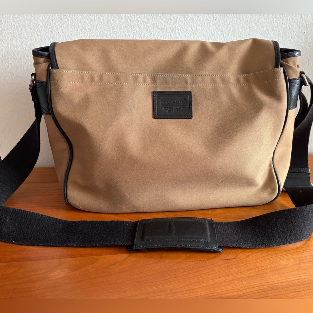 Coach Men's Messenger Bag - Picture 5 of 16
